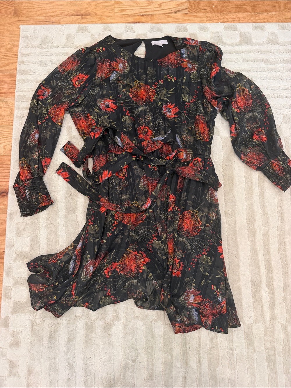 Chelsea28 Black Floral Tie-Waist Long Sleeve Dress